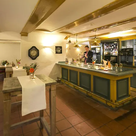 Landgoed Oud Poelgeest - Leiden 酒店 3*