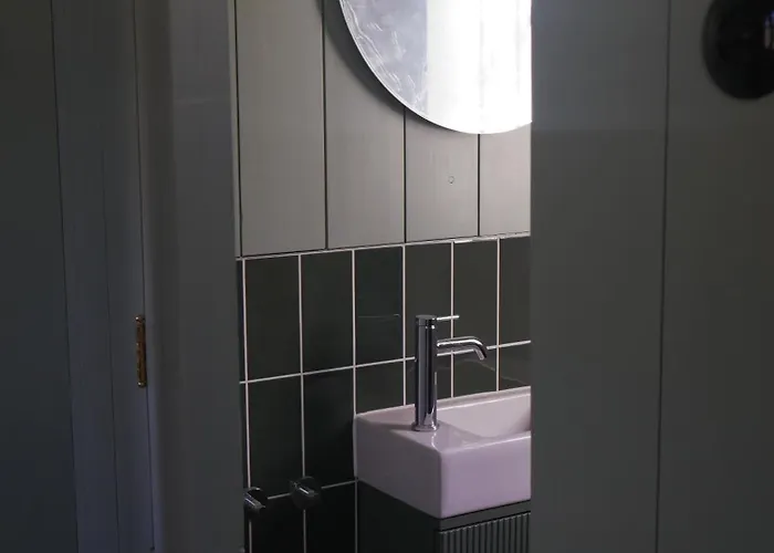 Landgoed Oud Poelgeest - Leiden Отель Угстгест